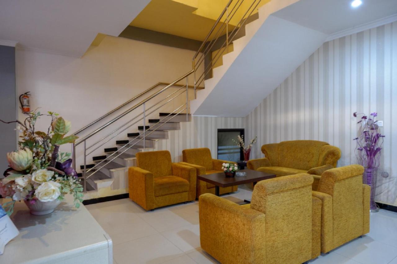 Reddoorz Near Citraland Waterpark Kendari Lepoleop Exterior foto