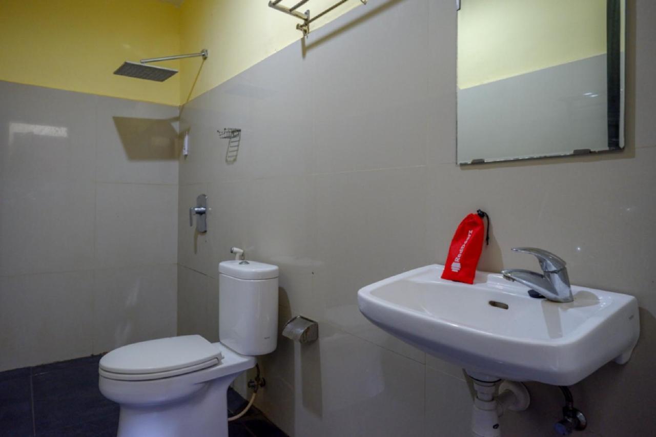 Reddoorz Near Citraland Waterpark Kendari Lepoleop Exterior foto
